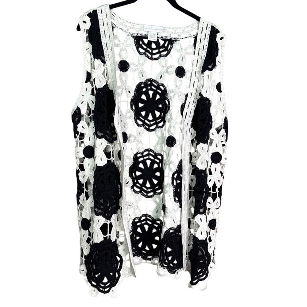 House of Harlow 1960 Floral Crochet Open Vest Ivory Black Size O/S